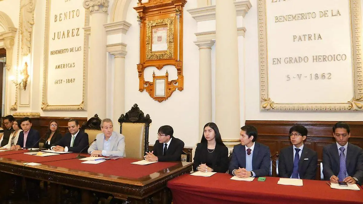 Promueve Pepe Chedraui participación de la juventud con el Cabildo Universitario